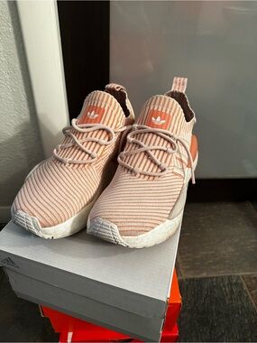 Adidas NMD R1 Primeknit Orange White Striped Women’s Size 7.5 Sneakers